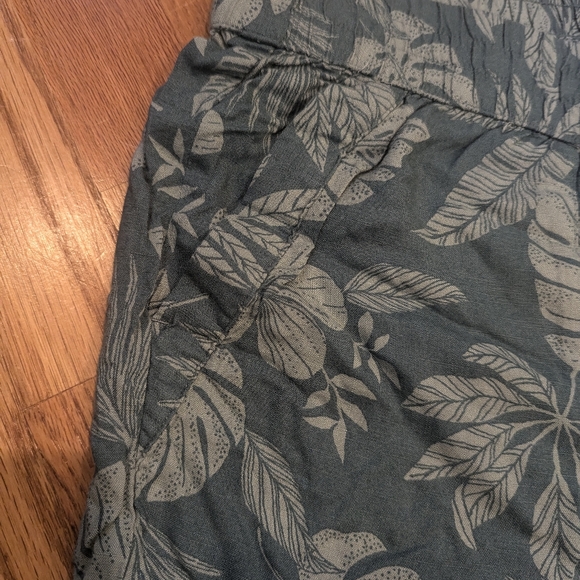 Sonoma pull on shorts Large - Picture 4 of 5